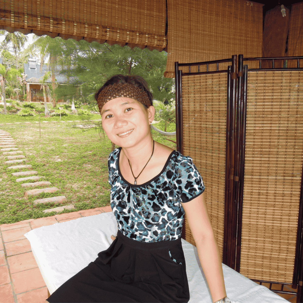 Thuy Hang Neuhauser in ihrem asiatisch inspirierten Massageraum